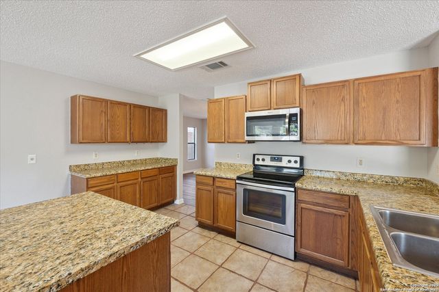 6714 Shadow Run, San Antonio, TX 78250