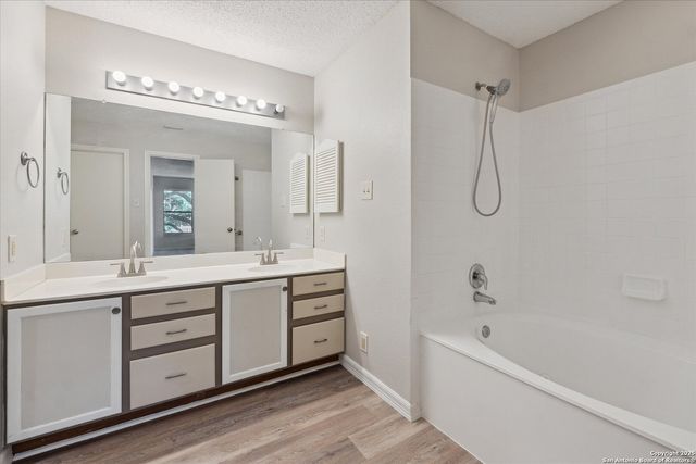 6714 Shadow Run, San Antonio, TX 78250