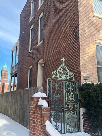 1939 Senate Street, St Louis, MO 63118