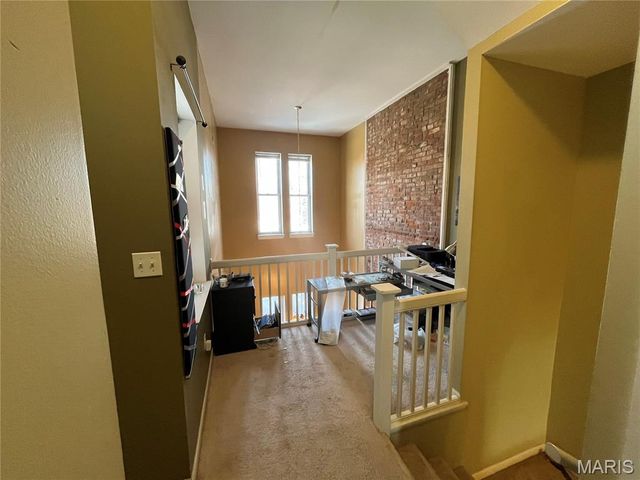 1939 Senate Street, St Louis, MO 63118