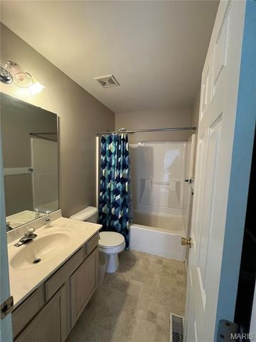 1939 Senate Street, St Louis, MO 63118