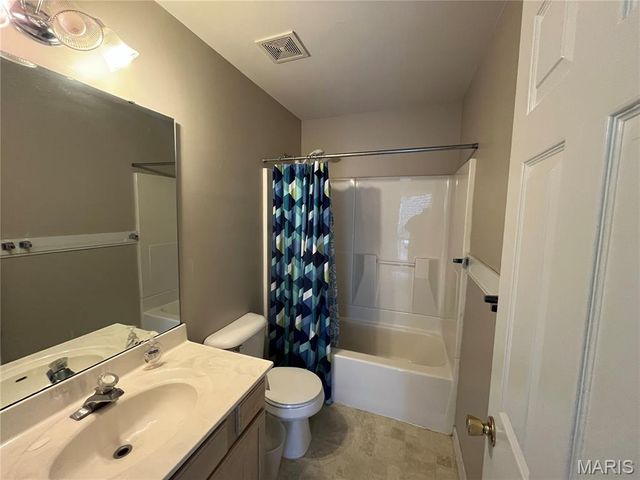 1939 Senate Street, St Louis, MO 63118