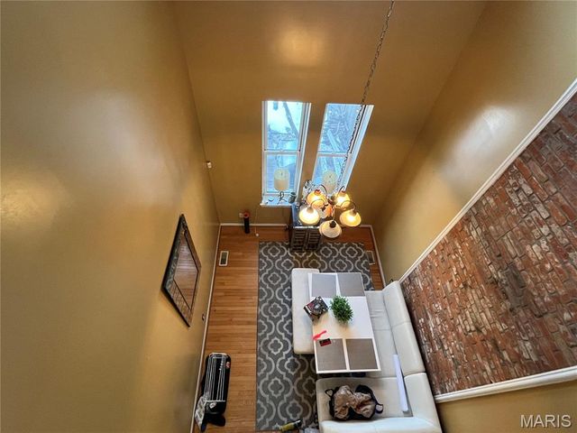 1939 Senate Street, St Louis, MO 63118