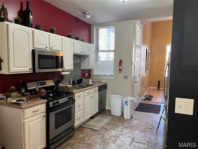 1939 Senate Street, St Louis, MO 63118