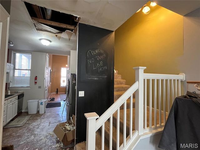 1939 Senate Street, St Louis, MO 63118