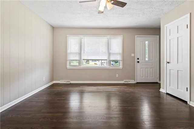 4537 NE 56th Street, Kansas City, MO 64119