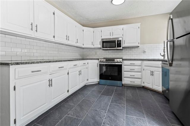 4537 NE 56th Street, Kansas City, MO 64119