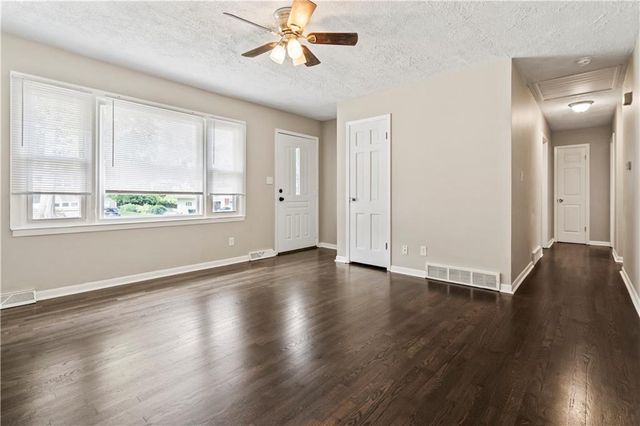 4537 NE 56th Street, Kansas City, MO 64119