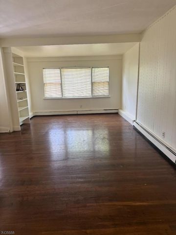 1207 Foster Ave, South Plainfield Boro, NJ 07080