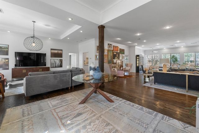 10 Woodland Dr, Jacksonville, AR 72076