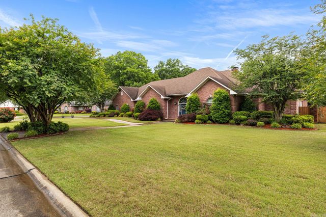 10 Woodland Dr, Jacksonville, AR 72076