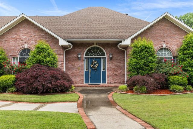 10 Woodland Dr, Jacksonville, AR 72076