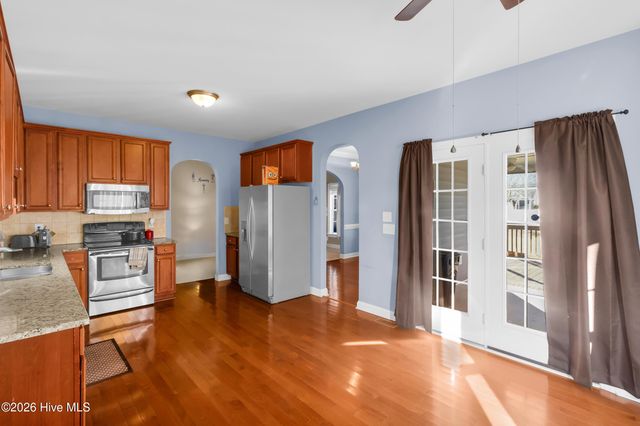 1329 Whitten Court, Greenville, NC 27858