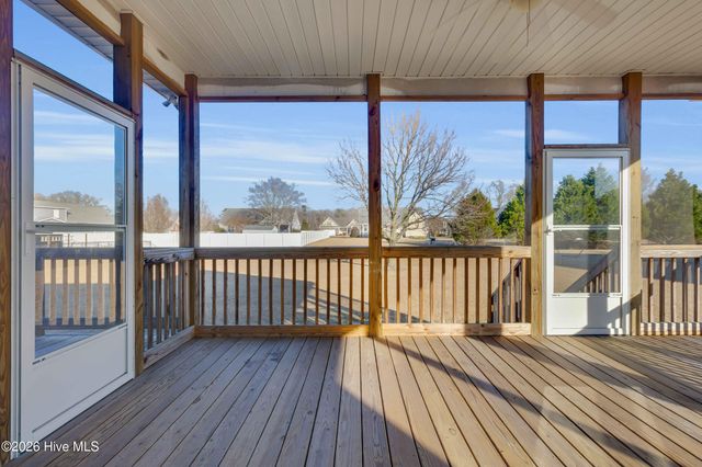 1329 Whitten Court, Greenville, NC 27858