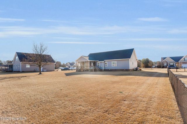 1329 Whitten Court, Greenville, NC 27858