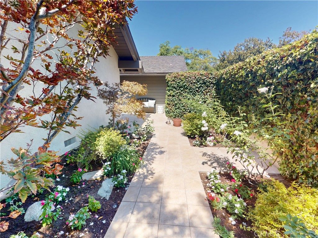 6 Palos, Irvine, CA 92612 — photo 2