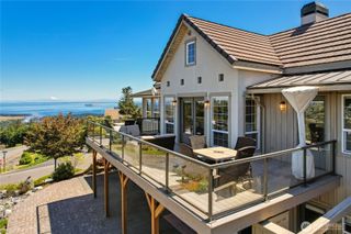 12 Hawks Way, Sequim, WA 98382