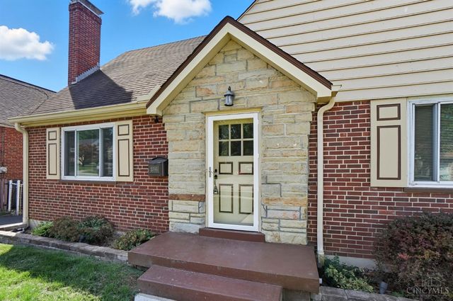 3795 Meadowlark Lane, Fairfax, OH 45227