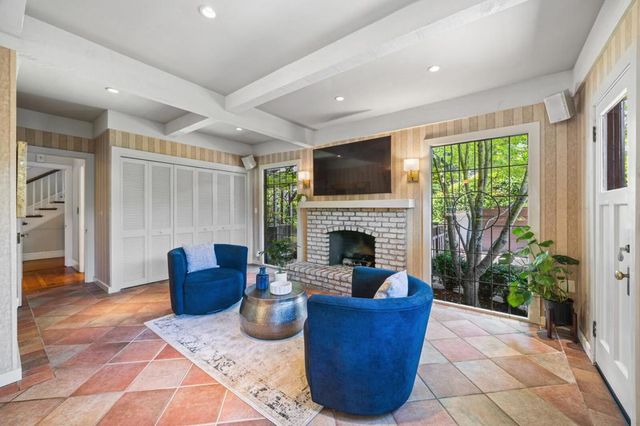 828 Blandford Boulevard, Redwood City, CA 94062