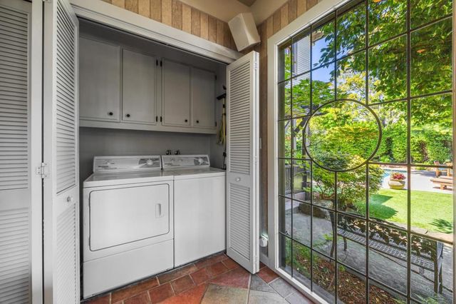 828 Blandford Boulevard, Redwood City, CA 94062