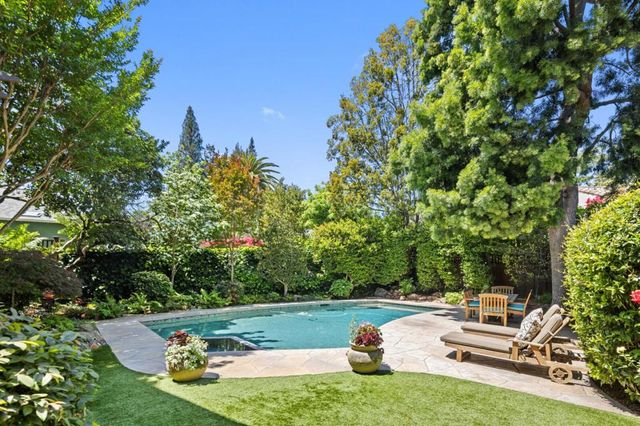 828 Blandford Boulevard, Redwood City, CA 94062