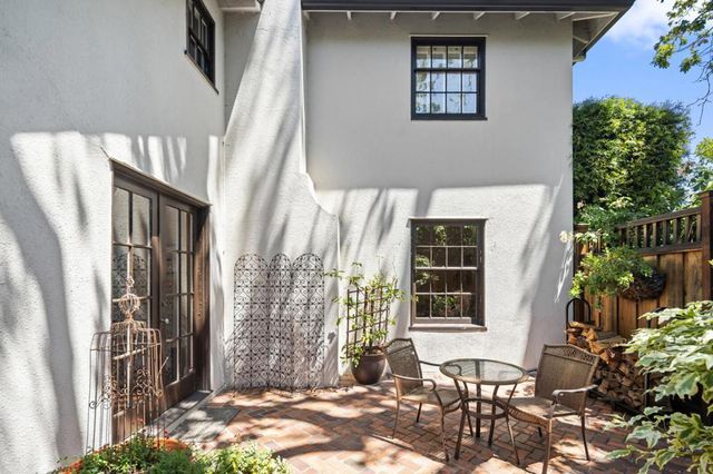 828 Blandford Boulevard, Redwood City, CA 94062
