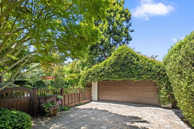 828 Blandford Boulevard, Redwood City, CA 94062