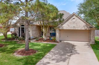 2885 Smokey Lake Lane, League City, TX 77539