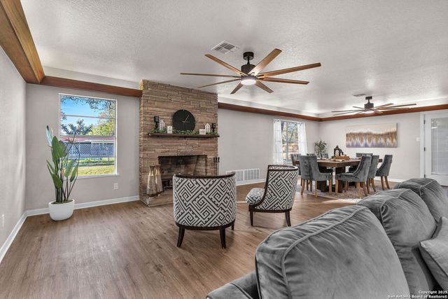 212 Atwater, Castle Hills, TX 78213