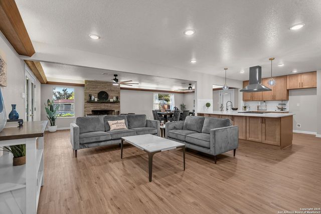 212 Atwater, Castle Hills, TX 78213