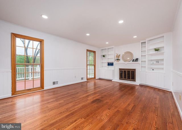 4945 W RUNNING BROOK RD, Columbia, MD 21044