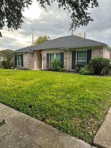2214 Briarview Drive, Houston, TX 77077
