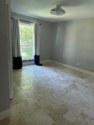 2214 Briarview Drive, Houston, TX 77077