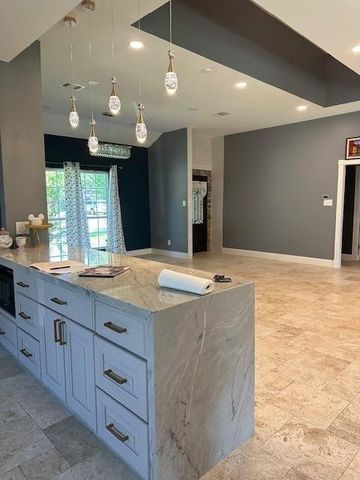 2214 Briarview Drive, Houston, TX 77077