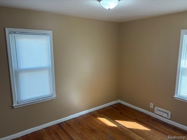 23040 Church Street, Oak Park, MI 48237