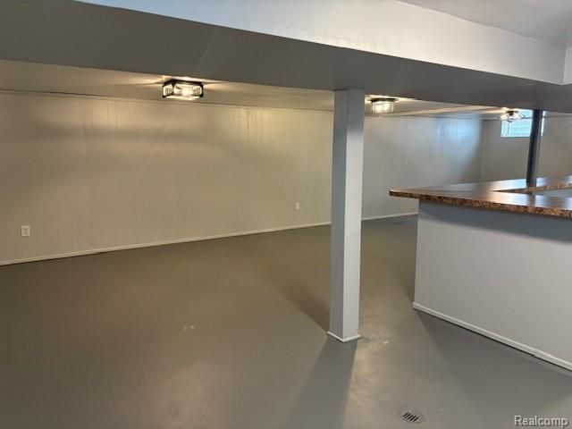 23040 Church Street, Oak Park, MI 48237