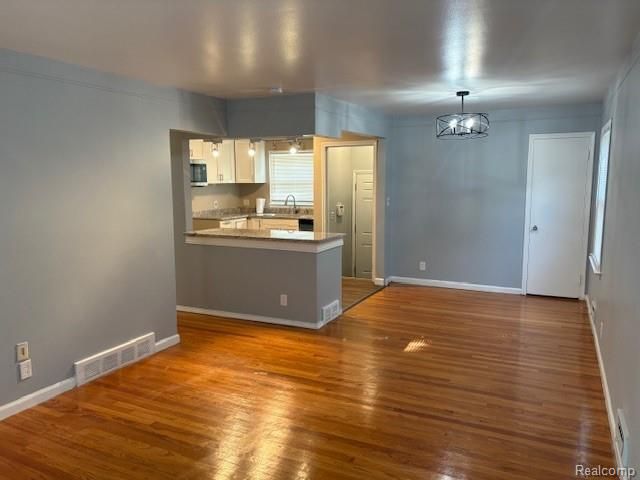 23040 Church Street, Oak Park, MI 48237