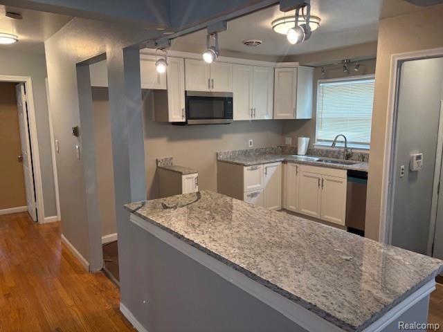 23040 Church Street, Oak Park, MI 48237