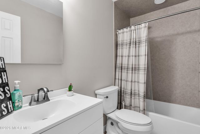 141 London Court, Toms River, NJ 08753