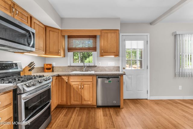 141 London Court, Toms River, NJ 08753