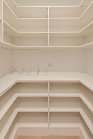 2036 W ERIE Street, Chicago, IL 60612