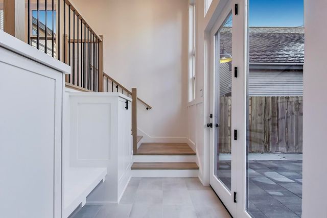 2036 W ERIE Street, Chicago, IL 60612