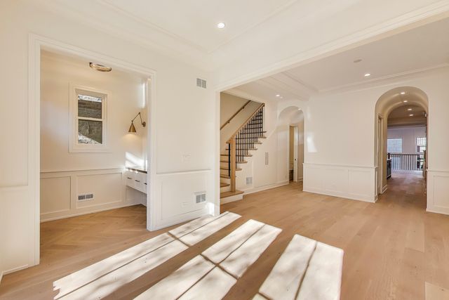 2036 W ERIE Street, Chicago, IL 60612