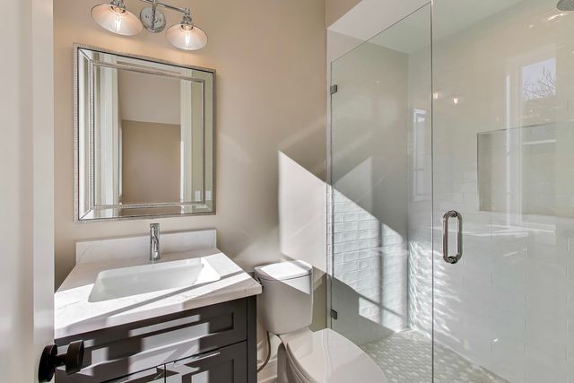 2036 W ERIE Street, Chicago, IL 60612