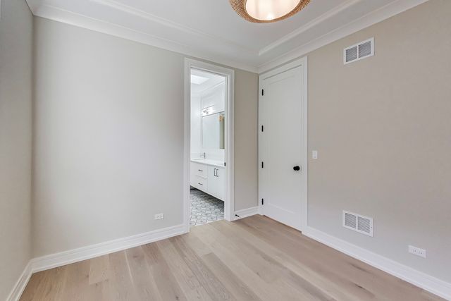 2036 W ERIE Street, Chicago, IL 60612