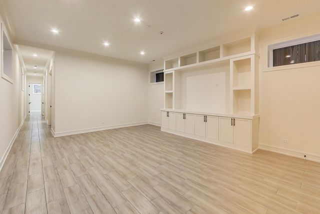 2036 W ERIE Street, Chicago, IL 60612