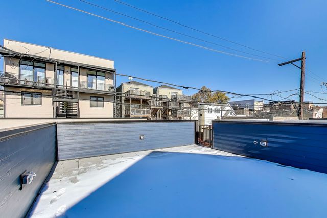 2036 W ERIE Street, Chicago, IL 60612