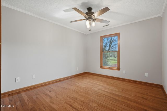 790 Fall Creek Road, Blountville, TN 37617