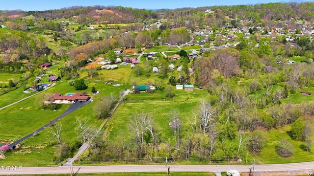 790 Fall Creek Road, Blountville, TN 37617
