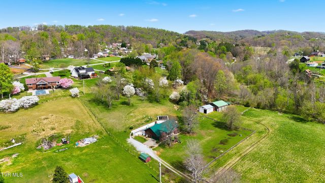 790 Fall Creek Road, Blountville, TN 37617